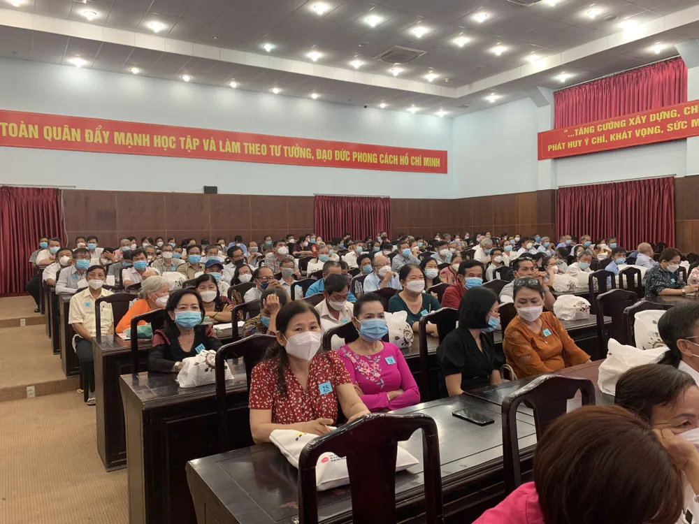 Gò Vấp: Khen thưởng tổ trưởng, tổ phó tổ dân phố tiêu biểu trong phòng chống dịch Covid-19 ảnh 1