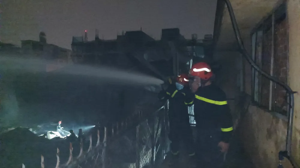 Điều tra vụ cháy kho hàng cạnh ký túc xá Đại học Sư phạm TPHCM  ảnh 2