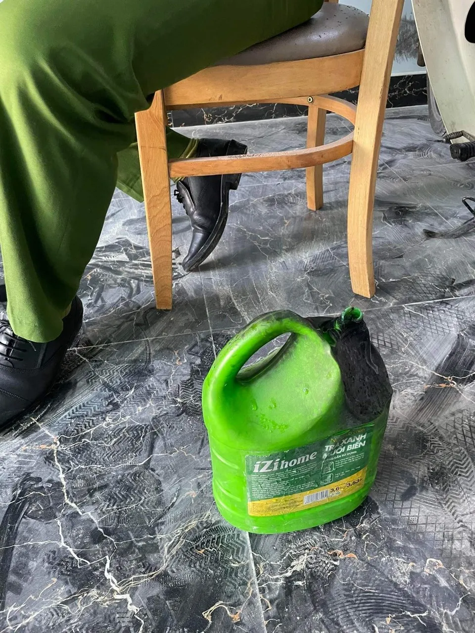 Nam thanh niên tưới xăng đốt tiệm game có gần 40 người ở bên trong  ảnh 3