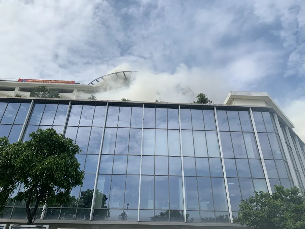 Hơn 1.000 người tham gia diễn tập chữa cháy ở Bệnh viện Ung Bướu TPHCM ảnh 3