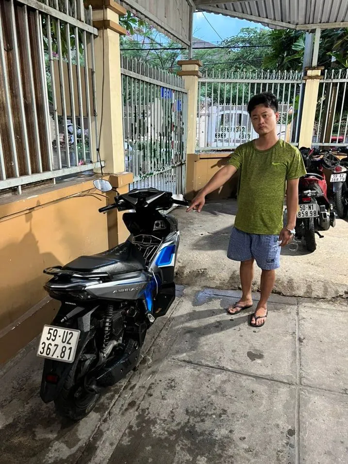 Bắt kẻ cướp giật chiếc Ipad trên tay bé trai 7 tuổi ở quận Bình Tân gây xôn xao  ảnh 2