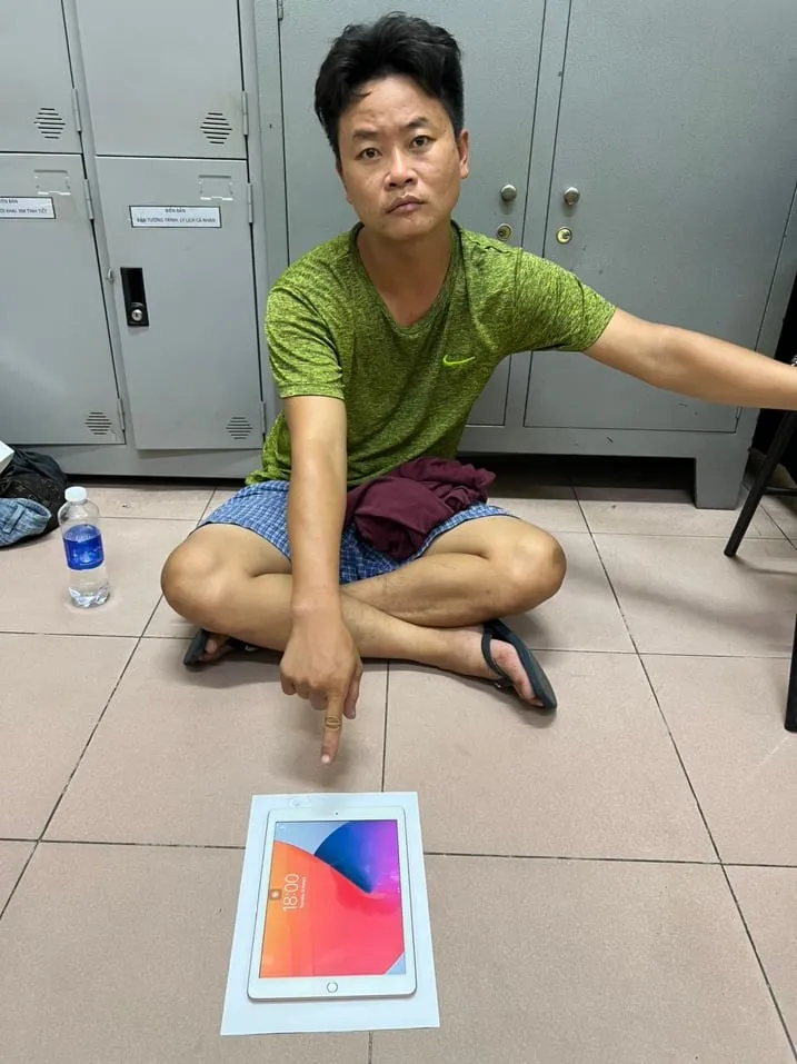 Bắt kẻ cướp giật chiếc Ipad trên tay bé trai 7 tuổi ở quận Bình Tân gây xôn xao  ảnh 1