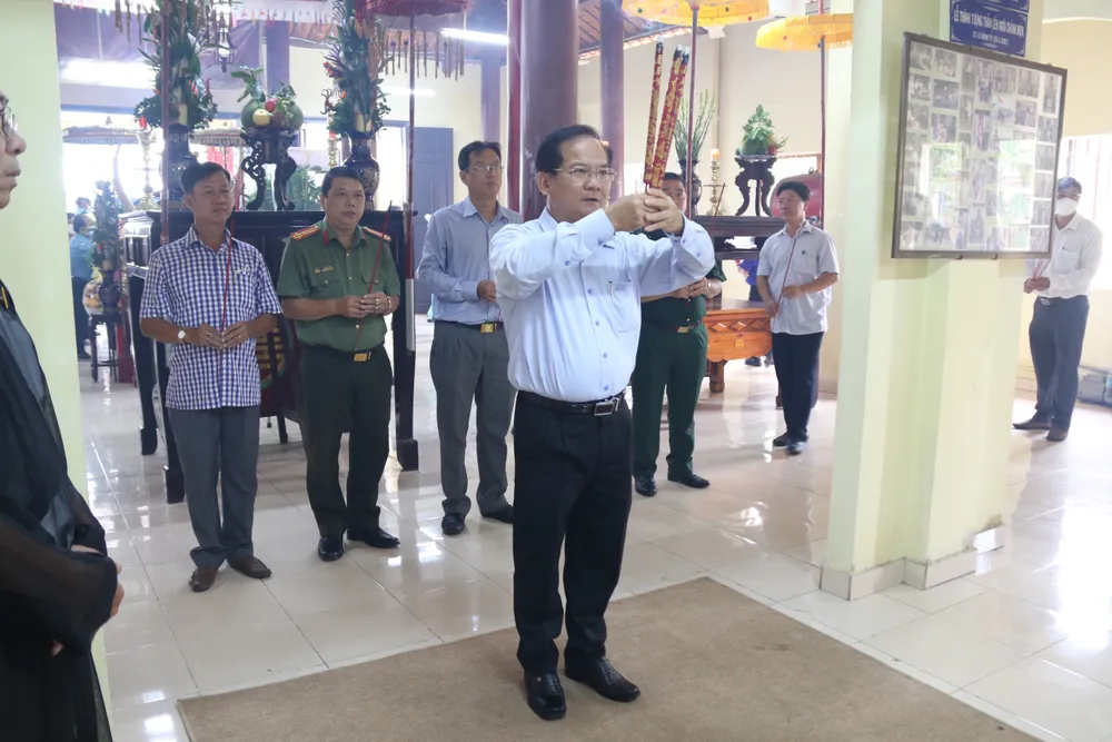 Các quận, huyện phát động “Tết trồng cây đời đời nhớ ơn Bác Hồ” ảnh 1