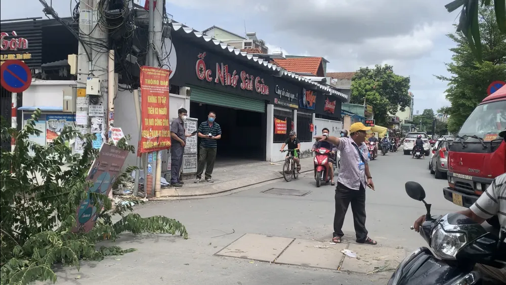 “Hố tử thần” xuất hiện giữa giao lộ tại TP Thủ Đức ảnh 3