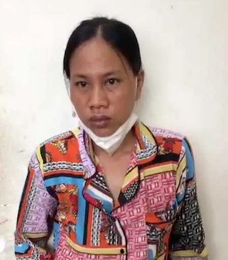 Người dân cùng công an vây bắt kẻ giật dây chuyền trên đường phố ảnh 2