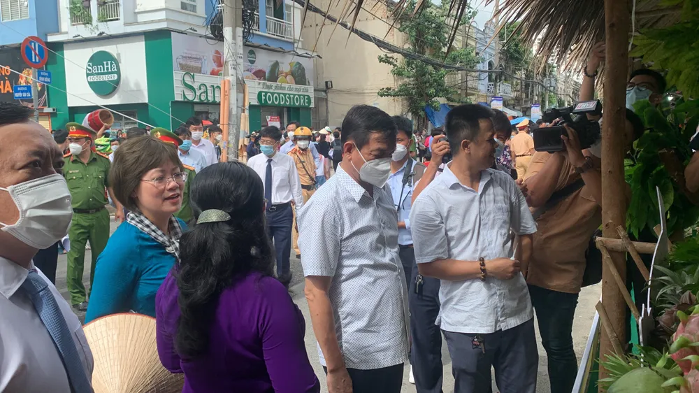 Khai mạc Tuần lễ trái cây “trên bến dưới thuyền” ở quận 8 ảnh 5