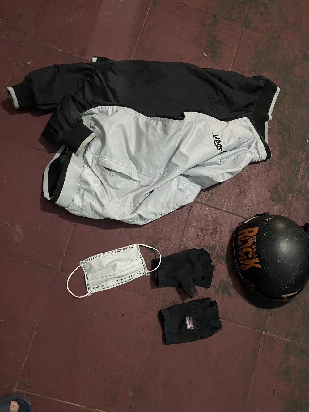 Khởi tố, bắt giam thanh niên nghiện game dùng búa cướp tiệm vàng ảnh 5