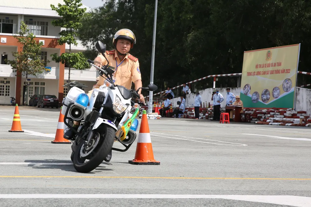 64 đội CSGT hội thi lái xe giỏi và an toàn 2022 ảnh 15