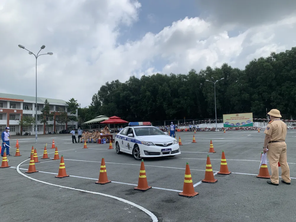 64 đội CSGT hội thi lái xe giỏi và an toàn 2022 ảnh 8