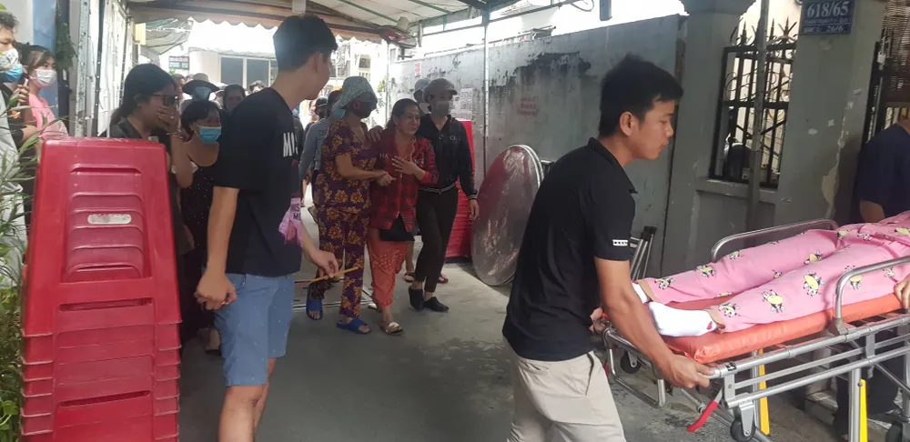 Vụ giết bạn gái vì mâu thuẫn tình cảm: Nghi phạm báo tin cho cha sau khi gây án ảnh 2