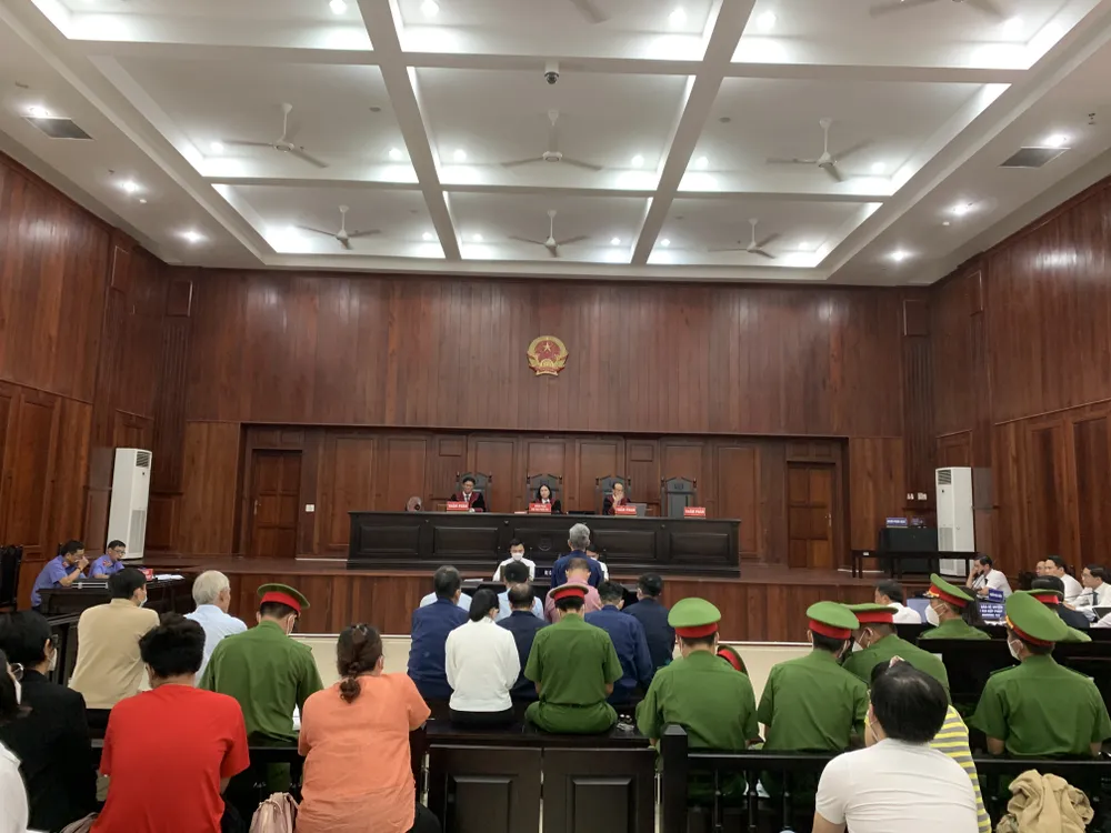 Bị cáo Tất Thành Cang bật khóc khi nói lời sau cùng ảnh 1