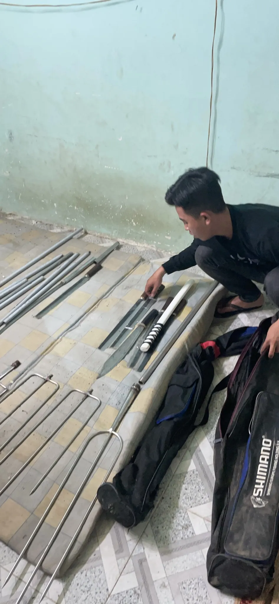 Bắt 17 đối tượng tham gia hỗn chiến ở TP Thủ Đức  ảnh 5