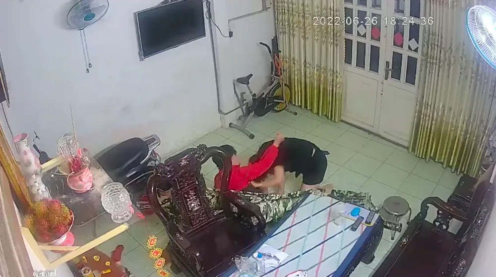 Kẻ dùng súng giả khống chế người phụ nữ để cướp vàng khai gì? ảnh 4