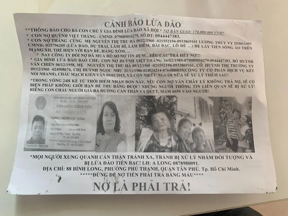 Tạm giữ hai nhân viên thu hồi nợ tạt mắm tôm vào nhà dân  ảnh 2