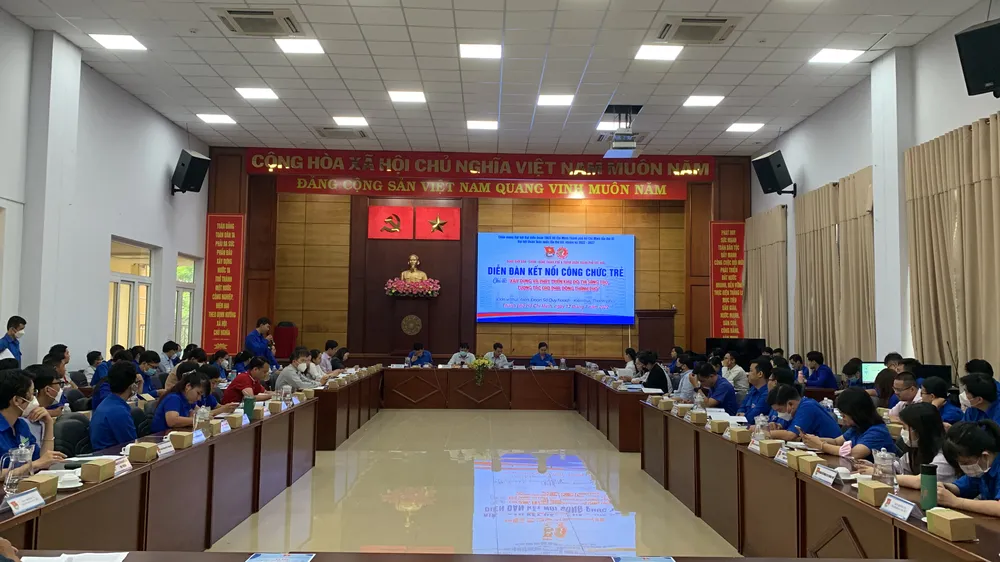 Diễn đàn kết nối công chức trẻ - Xây dựng và phát triển khu đô thị sáng tạo tương tác cao phía Đông Thành phố ảnh 2