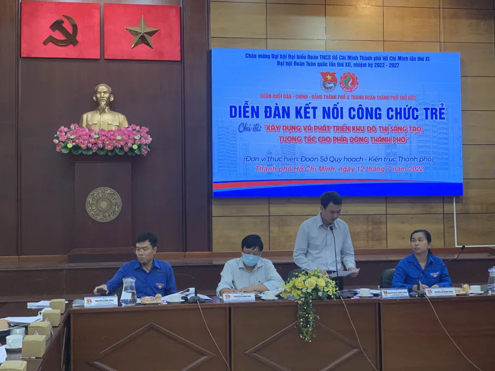 Diễn đàn kết nối công chức trẻ - Xây dựng và phát triển khu đô thị sáng tạo tương tác cao phía Đông Thành phố ảnh 1