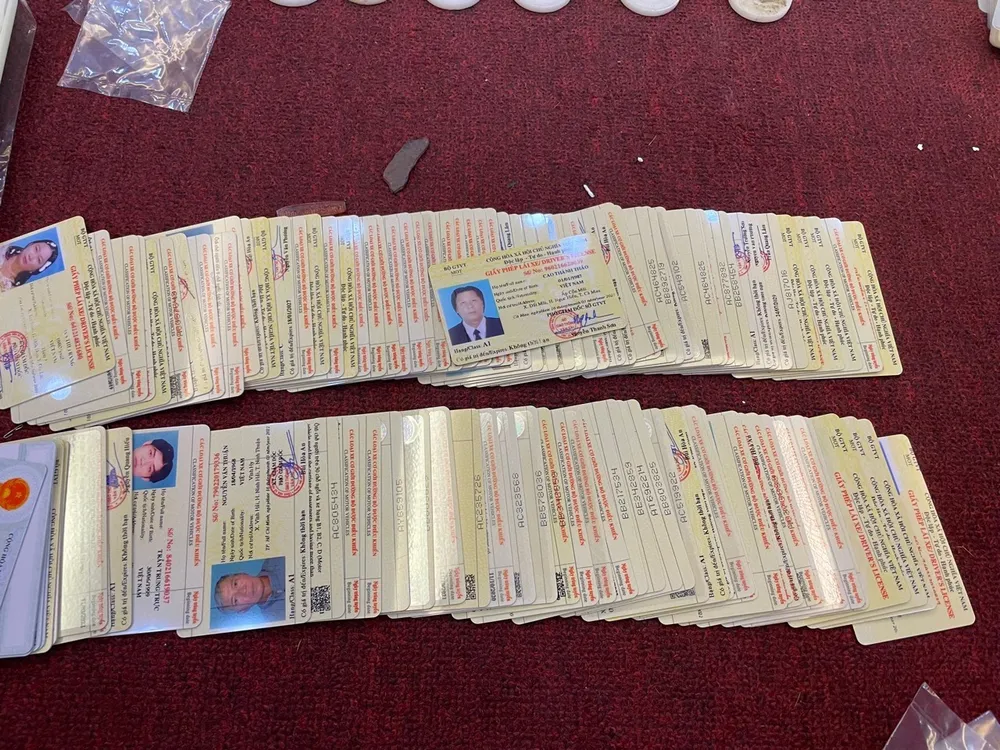 Triệt phá đường dây sản xuất, mua bán văn bằng, chứng chỉ giả qua mạng cực khủng  ảnh 6