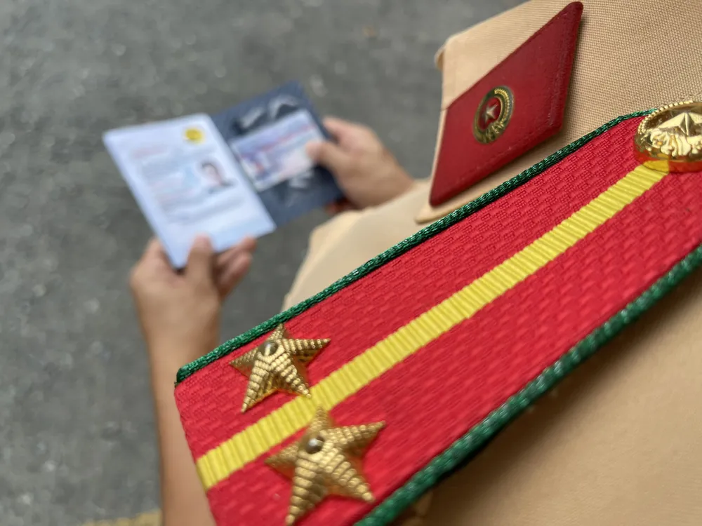 Giấy phép lái xe quốc tế IAA không có giá trị sử dụng ở Việt Nam ảnh 1