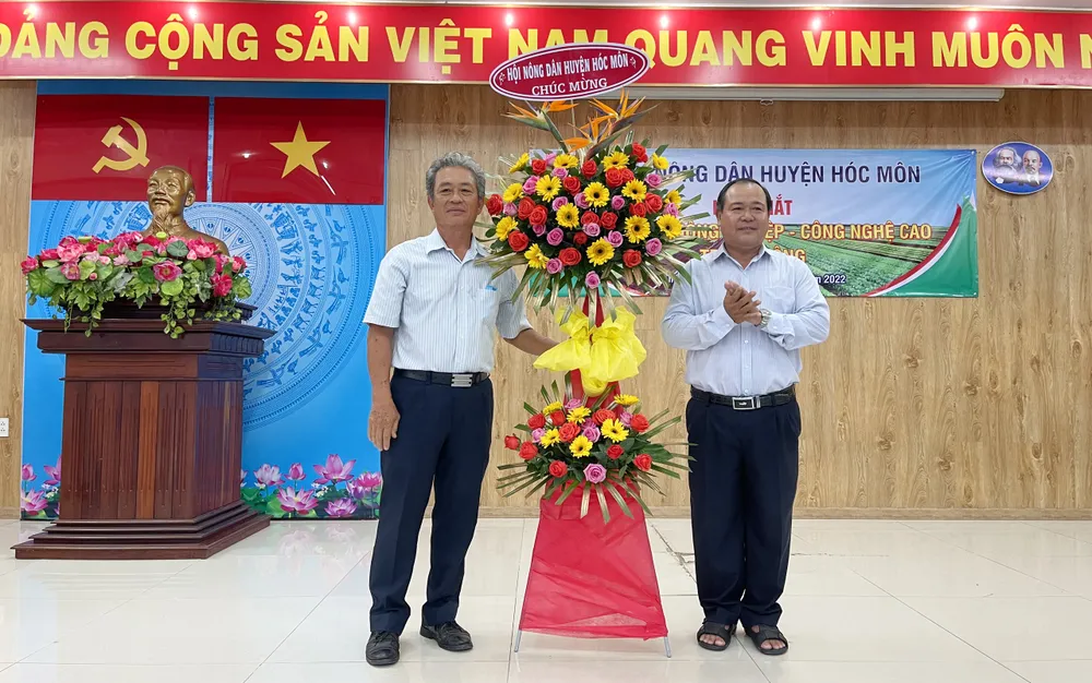 Lập HTX nông nghiệp công nghệ cao, hỗ trợ nông dân ở Hóc Môn ảnh 1