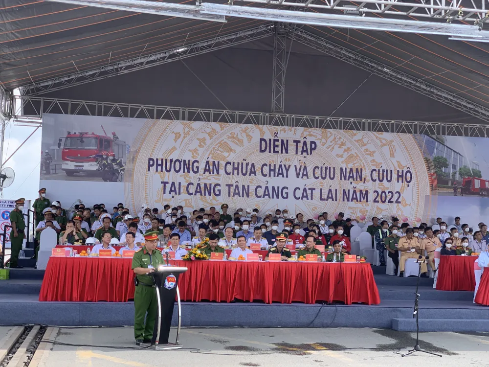 Gần 1.900 người tham gia diễn tập chữa cháy ở Tân Cảng Cát Lái ảnh 24