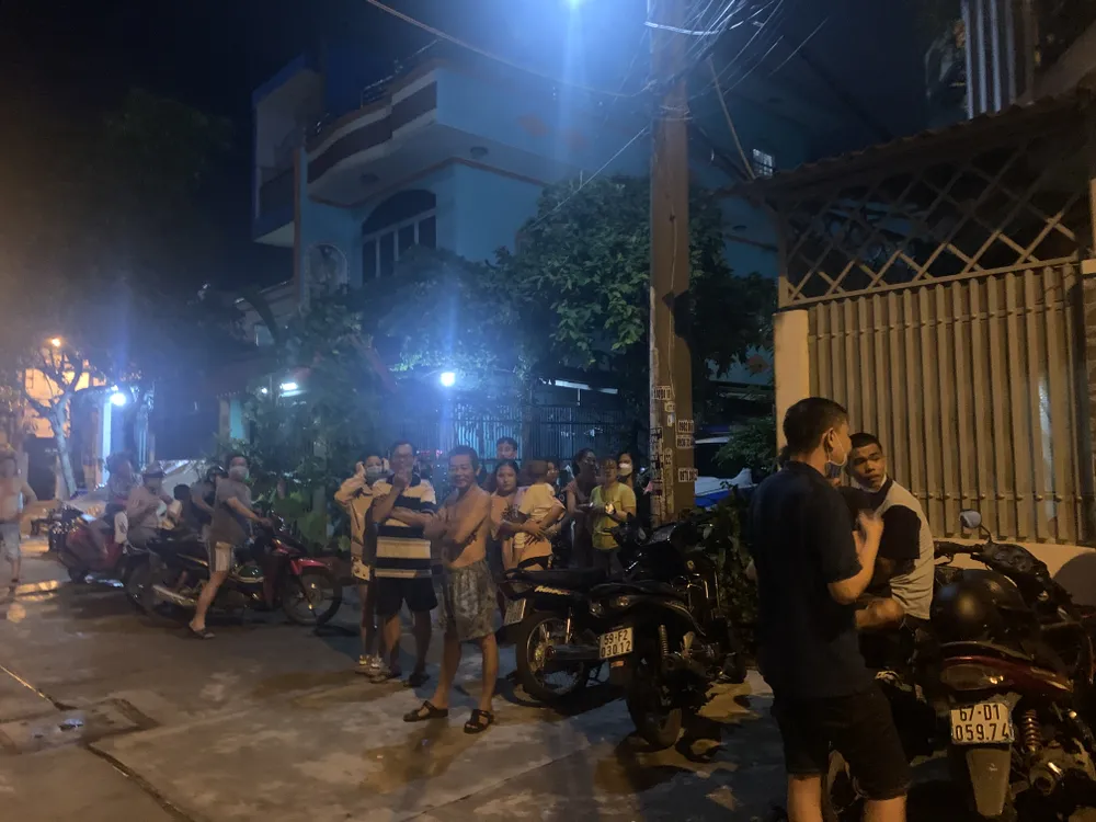 Xuyên đêm khám xét nhiều nơi liên quan đường dây mạo danh ngân hàng để lừa đảo ảnh 12