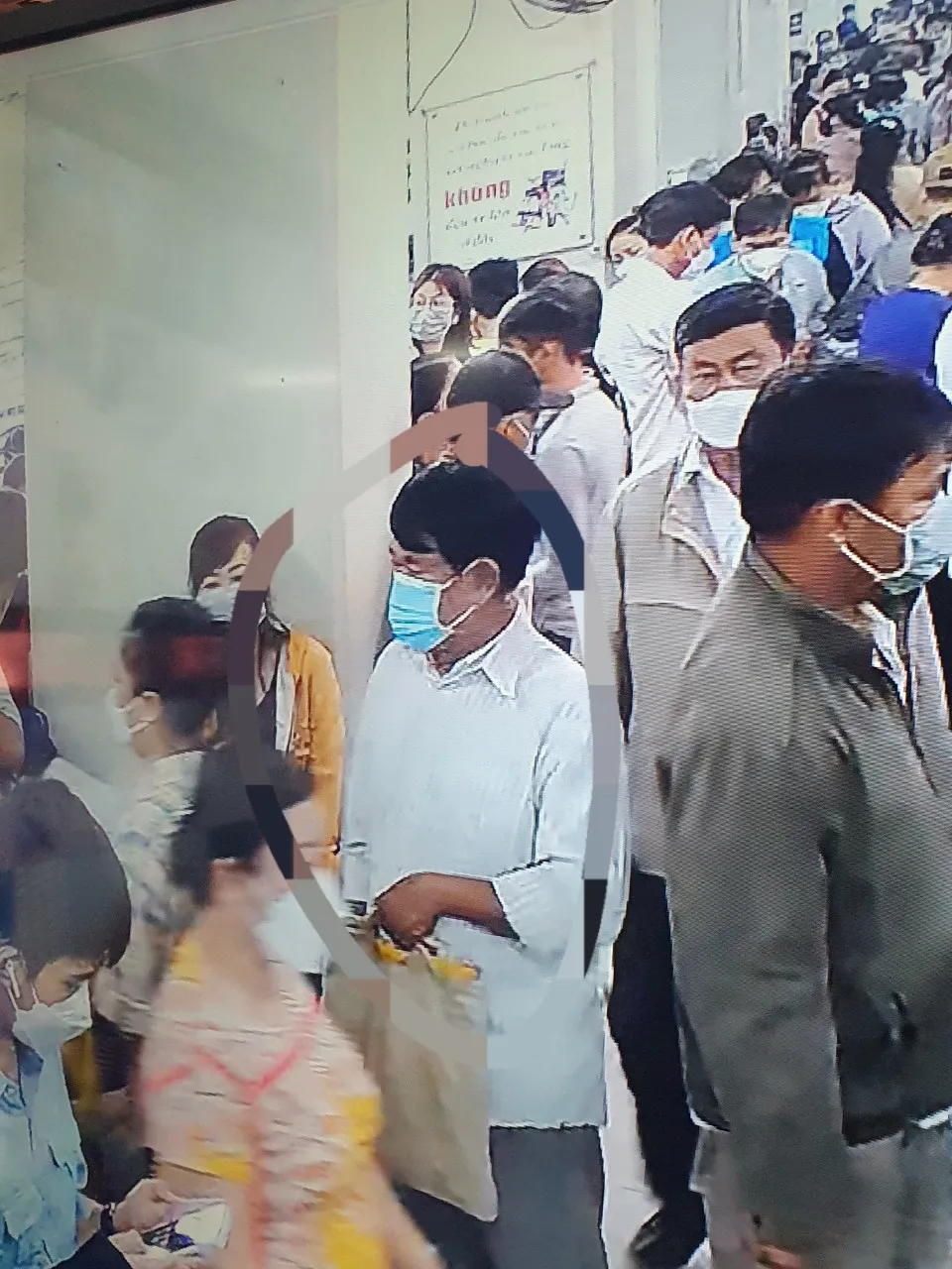 Bắt 2 đối tượng chuyên móc túi ở Bệnh viện Chợ Rẫy ảnh 2