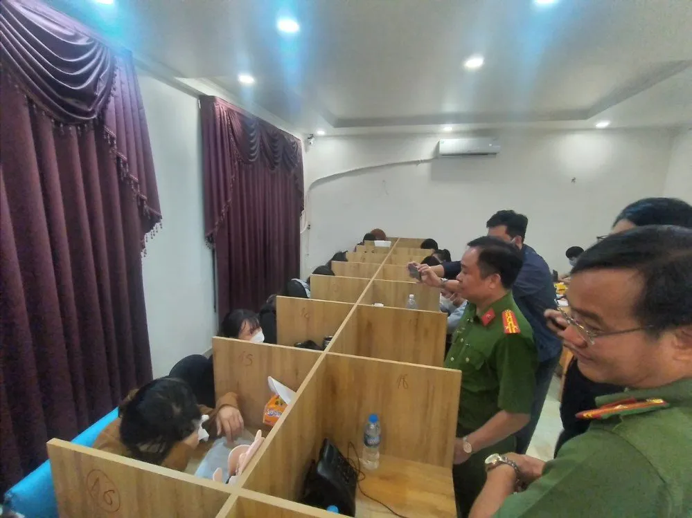 Đường dây mạo danh ngân hàng để lừa đảo người dân cả nước hoạt động như thế nào? ảnh 7