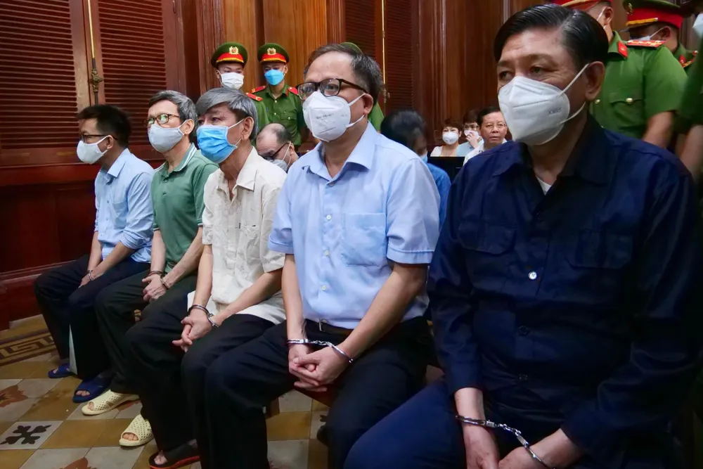 Bị cáo Tất Thành Cang nhận thêm 6 năm tù vụ bán rẻ đất dự án Phước Kiển, dự án Ven Sông ảnh 1