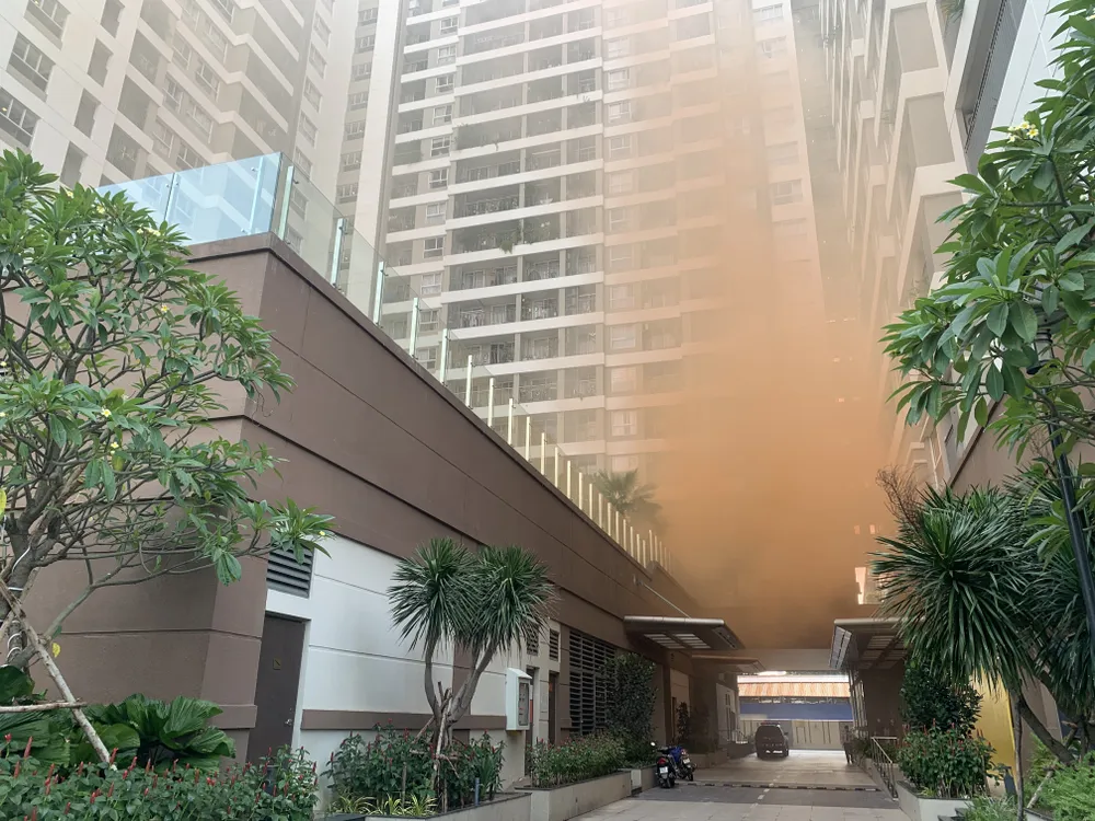 Hơn 1.000 người tham gia diễn tập chữa cháy ở chung cư Golden Mansion ảnh 1