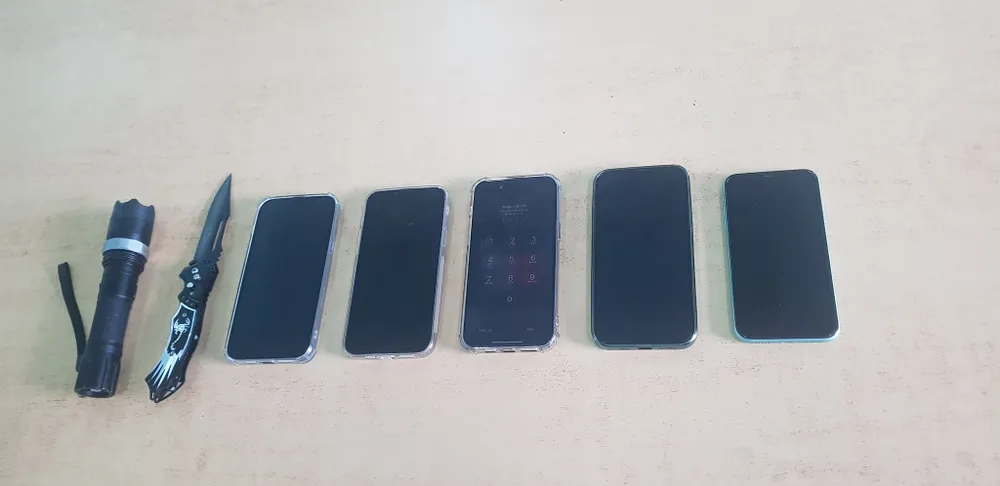 Bắt băng nhóm thủ dao tấn công người dân cướp giật ở quận 5 ảnh 2