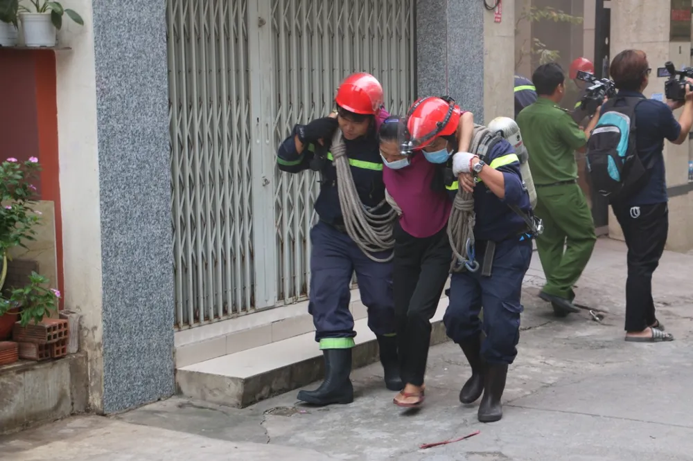 Phường đầu tiên ở TPHCM hoàn tất xây dựng tổ liên gia an toàn PCCC ảnh 9