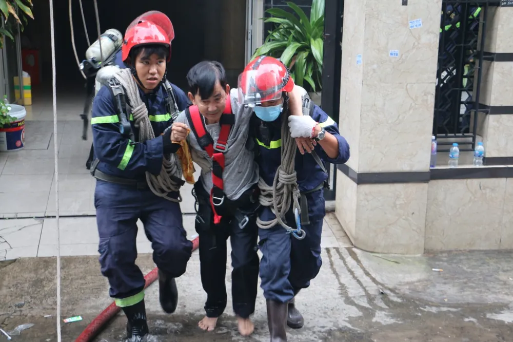 Phường đầu tiên ở TPHCM hoàn tất xây dựng tổ liên gia an toàn PCCC ảnh 4