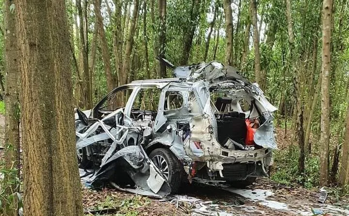 Điều tra vụ nổ xe ô tô khiến một người tử vong ở huyện Củ Chi ảnh 1