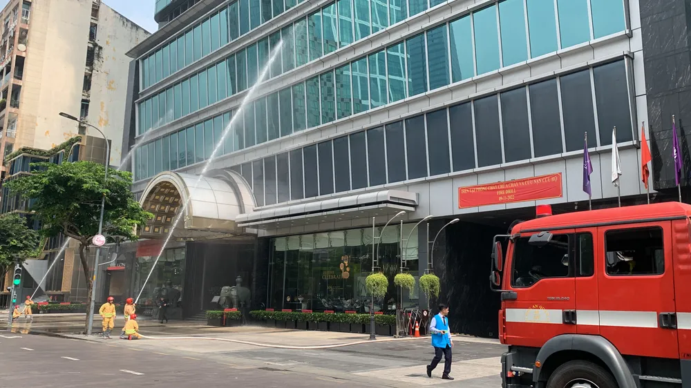 Hơn 500 người tham gia diễn tập chữa cháy ở tòa nhà Times Square ảnh 6