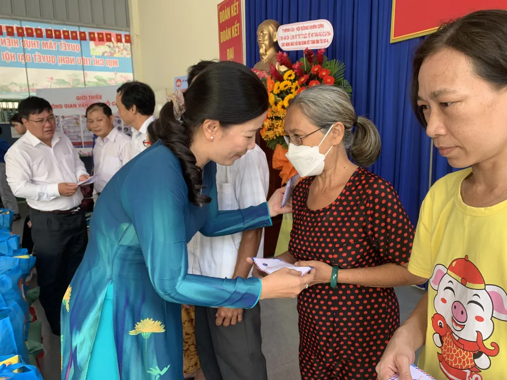 Hỗ trợ giúp đỡ người nghèo, người yếu thế từng bước thoát nghèo, ổn định cuộc sống ảnh 2