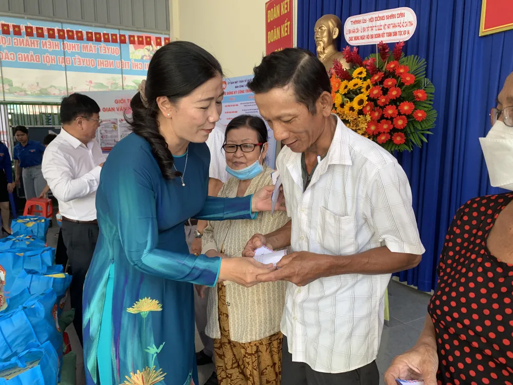 Hỗ trợ giúp đỡ người nghèo, người yếu thế từng bước thoát nghèo, ổn định cuộc sống ảnh 3