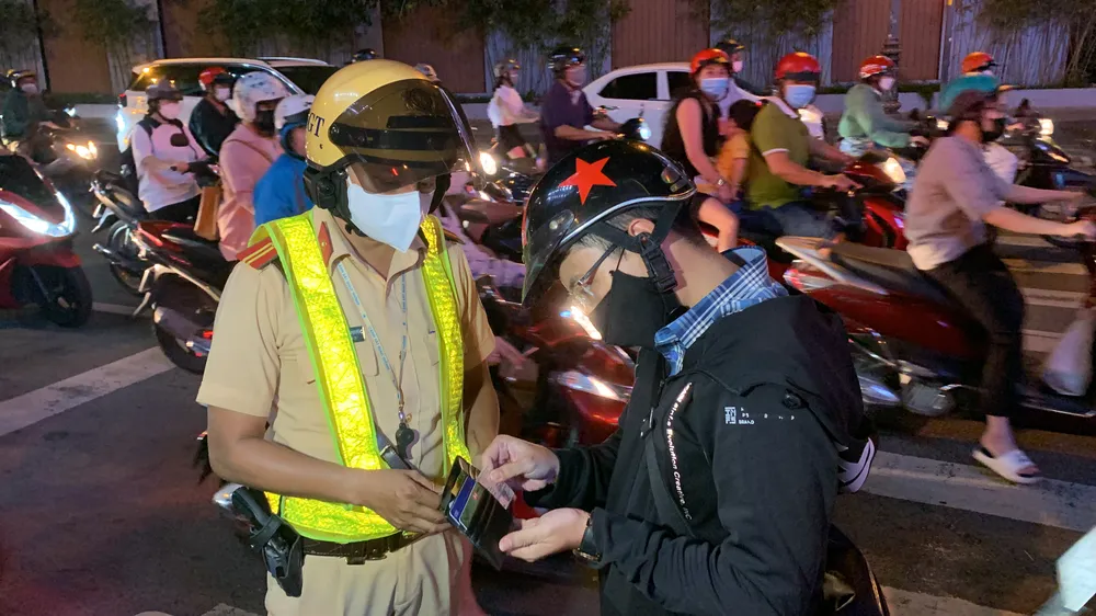 Xử lý 112 trường hợp xe ô tô khách vi phạm đón, trả khách ảnh 2