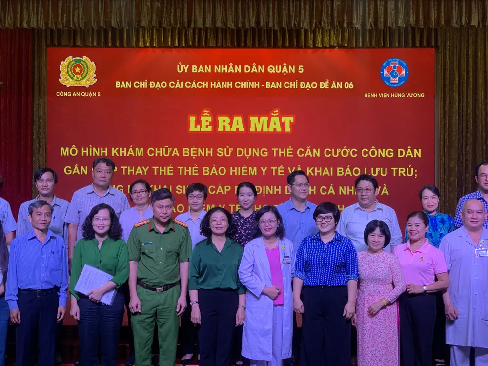 Ra mắt mô hình khám chữa bệnh dùng căn cước công dân thay thế thẻ bảo hiểm y tế ở quận 5 ảnh 2