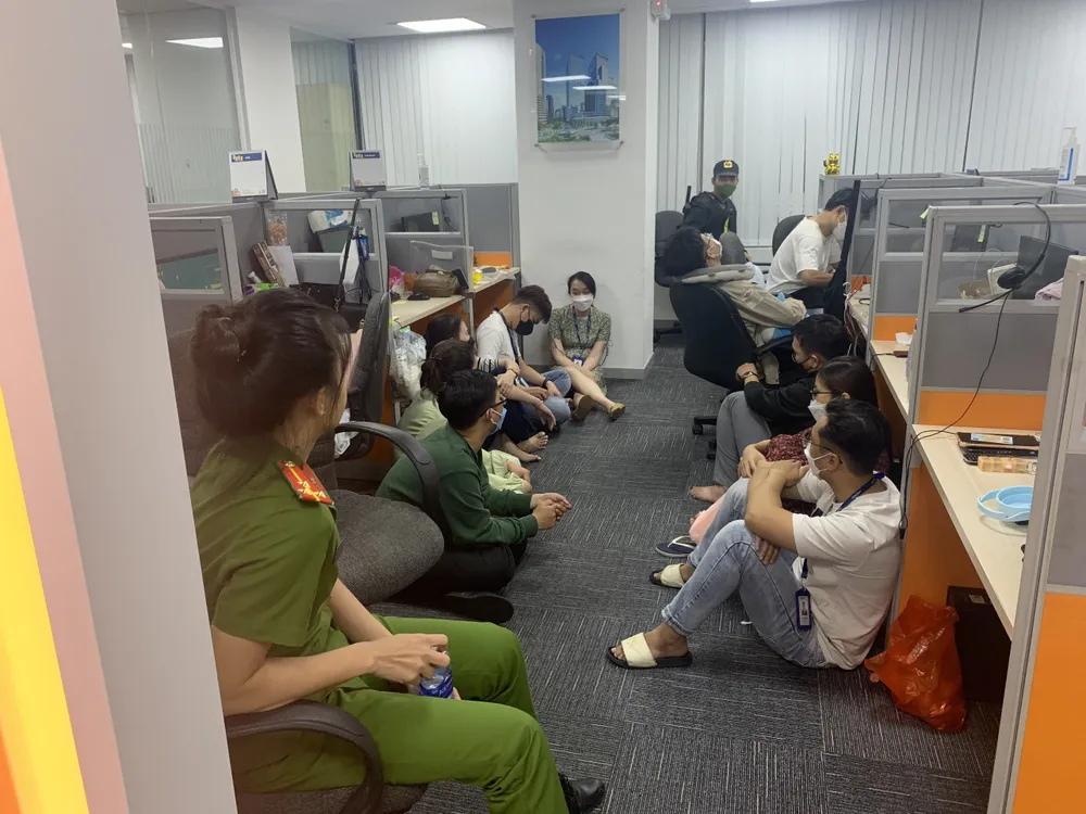 Thủ đoạn của “tập đoàn tài chính” chuyên cắt ghép ảnh đồi trụy, gọi điện vu khống để đòi nợ ảnh 8