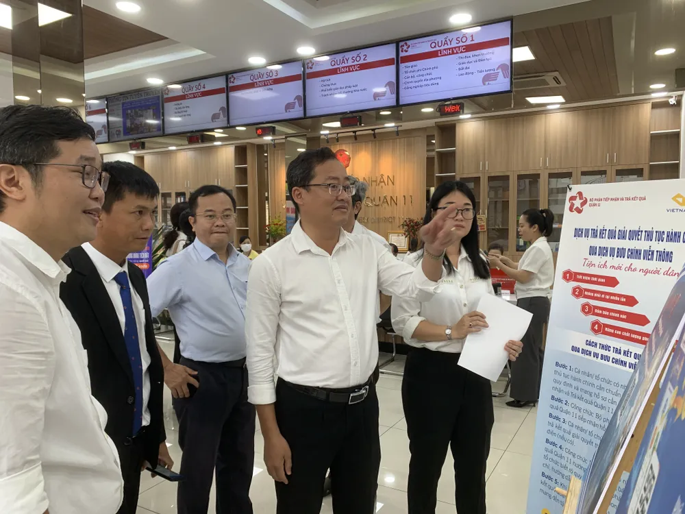 Quận 11 trả kết quả giải quyết thủ tục hành chính qua bưu điện và thanh toán không dùng tiền mặt ảnh 4