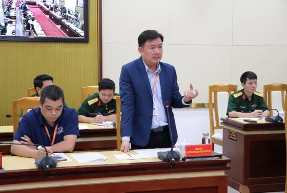 Lãnh đạo Trường HUFLIT phát biểu trình bày tại buổi làm việc ngày 12-1. Ảnh: TRẦN YÊN Lãnh đạo Trường HUFLIT phát biểu trình bày tại buổi làm việc ngày 12-1. Ảnh: TRẦN YÊN