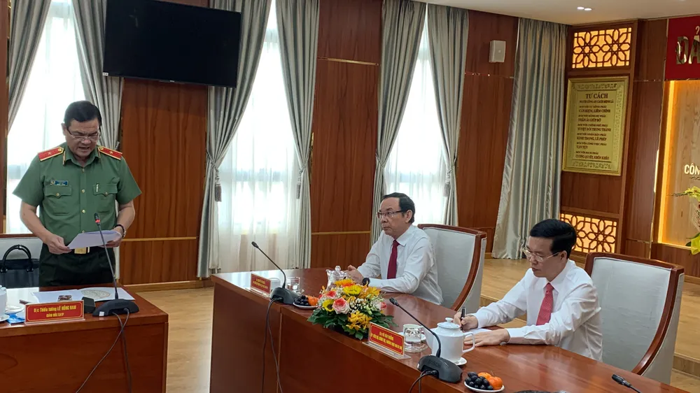 Thiếu tướng Lê Hồng Nam, Giám đốc Công an TPHCM báo cáo thành tích đơn vị đạt được trong năm 2022. Ảnh: CHÍ THẠCH