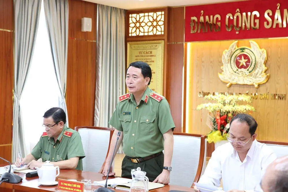 Trung tướng Lê Quốc Hùng phát biểu tại buổi làm việc