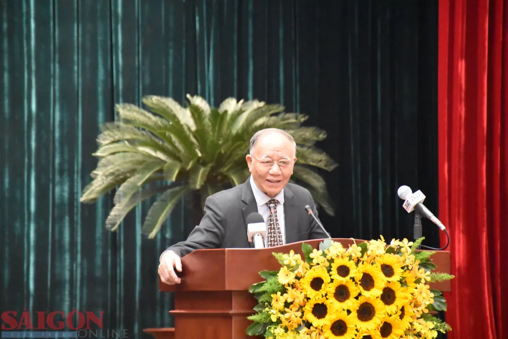 GS-TS Hoàng Chí Bảo phát biểu tại hội nghị. Ảnh: CHÍ THẠCH