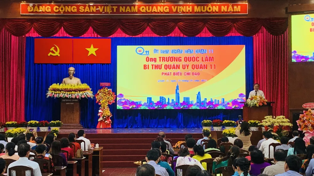 Bí thư Quận ủy quận 11 Trương Quốc Lâm phát biểu chỉ đạo tại hội nghị