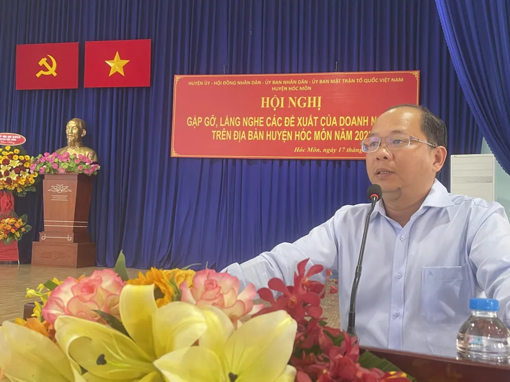 Chủ tịch UBND huyện Hóc Môn Dương Hồng Thắng phát biểu