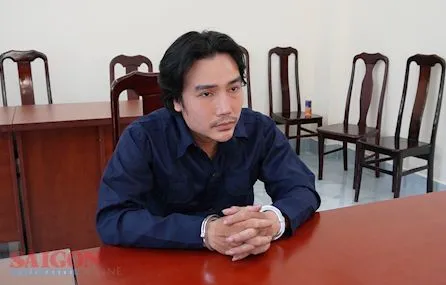 Đỗ Xuân Khánh tại cơ quan công an