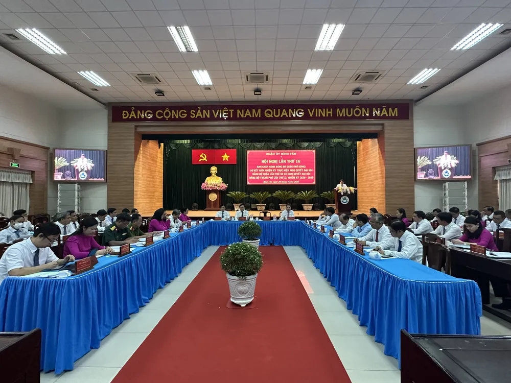 Quang cảnh hội nghị. Ảnh: CHÍ THẠCH Quang cảnh hội nghị. Ảnh: CHÍ THẠCH