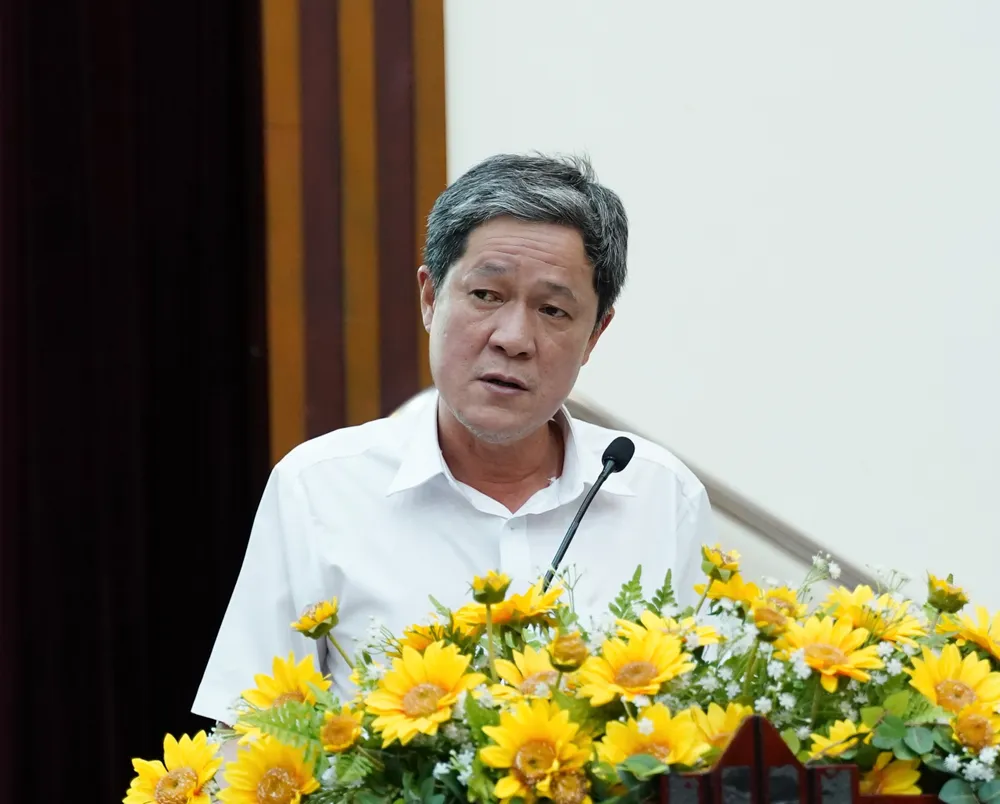 Lãnh đạo UBND quận Tân Phú phát biểu