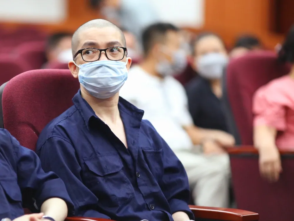 Bị cáo Nguyễn Thái Luyện tại tòa